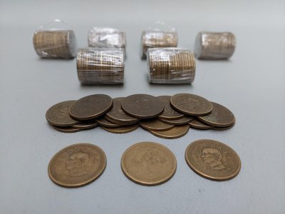 郵幣～民國43年大五角新台幣140枚。