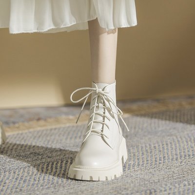 促銷打折 海倫館白色馬丁靴女ins潮2021年新款厚底靴子真皮短靴女冬季加絨