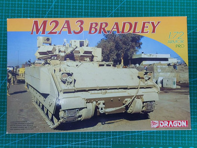 威龍模型 1/72 M2A3 布萊德利 步兵戰車74