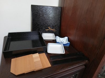 (日本漆器)木胎松針蒔繪四方食盒/點心盒(附瓷缽)(A574)