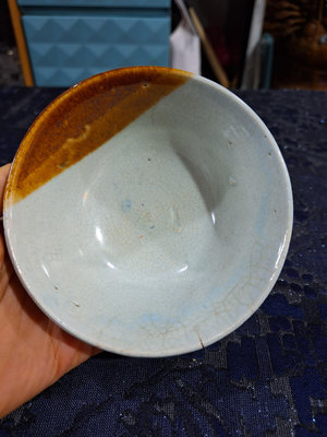 金欣古玩：台灣早期老碗盤：醬釉碗盤拍賣／02795