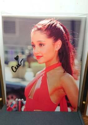 搜索者//ARIANA GRANDE Signed Autographed 8x10 photo