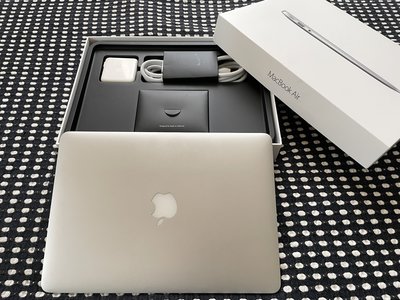 MacBook Air 2015年 13.3吋 i5 雙核/1.6GHz/4GB/256G A1466 銀色 含原廠盒裝