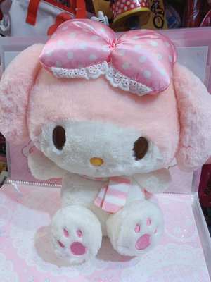 ♥小公主日本精品♥ HelloKitty 凱蒂貓美樂蒂造型絨毛娃娃 布偶後背包 冬天造型圍巾凱蒂貓 50142200