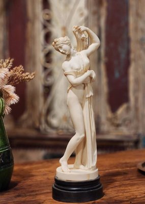 法國 細膩 古典 簽名 裸女 浣紗 美女 雕塑 歐洲古董老件 pc0023【卡卡頌歐洲古董】✬