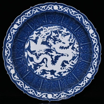 大明宣德紅釉雪花藍留白雕刻龍鳳盤1（8×44cm）7008614【憶仟堂】青瓷 白瓷 青白瓷