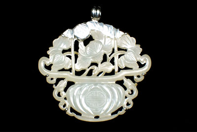 『保真』老玉市場-明清和闐老白玉鏤雕花瓶玉珮925純銀鑲嵌