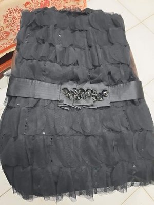 專櫃品牌HUANG SHU CHI黃淑琦 名媛馬甲托高集中連身裙洋裝禮服 黑S ， 原價15800元， 附 腰帶.