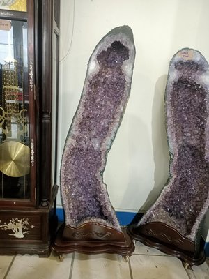 桃園國際二手貨中心(收藏品出清)------118公斤 大型紫水晶洞