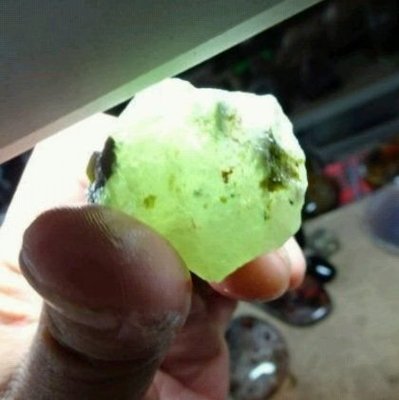 （五月誕生石） 天然 小顆葡萄纍纍清透 綠玉髓原礦重量2000公克 小顆50元大顆100元
