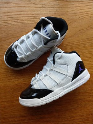 南 現貨 Nike JORDAN MAX AURA  黑色 白黑色 AQ9215-121 類 AJ11 康扣 11 童鞋
