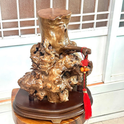 肖楠瘤隨形擺件6.5公斤 肖楠樹瘤 天然奇木 天然藝肖楠 天然藝術之美 訂製底座 無一無二值得收藏 1710