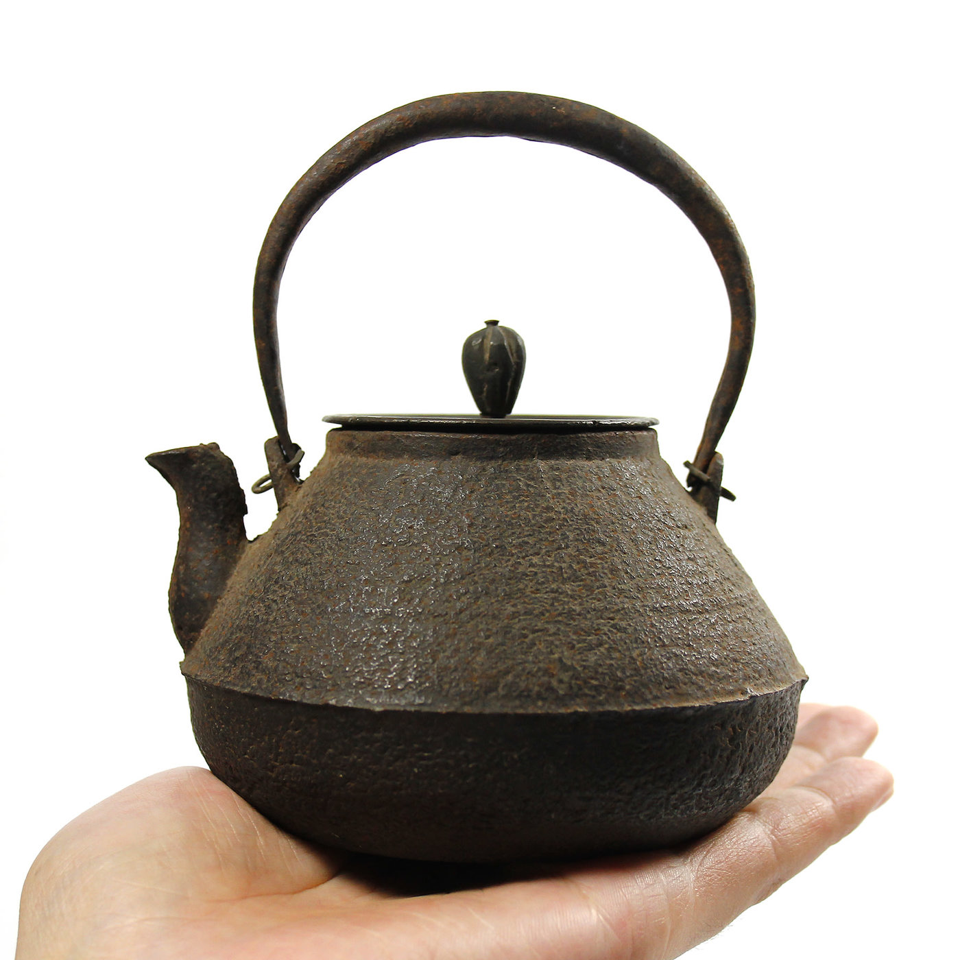 【桑園の】稀少老品百年日本鑄物小品急須538g 富士型銅蓋鐵壺 