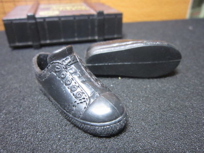 RJ7休閒部門 mini模型1/6黑色舊化休閒鞋一雙(無帶款)