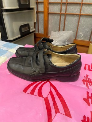 「 二手鞋 」 ORWARE 女版皮鞋 7.5號（黑）鐵2-1