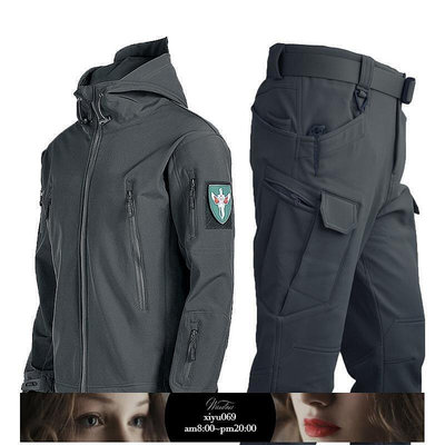 現貨：日本 戶外鯊魚皮衝鋒衣套裝 男女秋冬季刷毛加厚登山服 透氣防寒外套