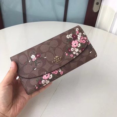 【小怡代購】 全新 COACH 29395 美國正品代購新款玫瑰粉色 花花防刮PVC皮革 掀蓋 皮夾 長夾 超低直購