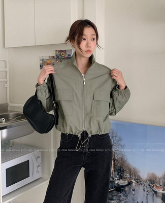 【莉莎小屋】💝正韓 Korea 春款新品(代購)✈下抽繩雙口袋外套👚👖OP890403