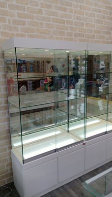 大豐LED玻璃櫥櫃-3尺立櫃、公仔櫃，模型櫃，展示櫃、珠寶櫃、飾品櫃、精品櫃、手機櫃、玻璃櫃、鐘錶櫃