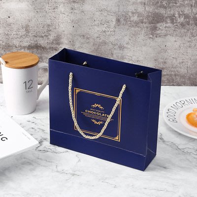 2021年尊貴藍巧克力紙袋一入30元可放餅乾盒 糖果盒西點盒生巧克力包裝盒禮品盒,點心盒.情人節聖誕節禮品袋