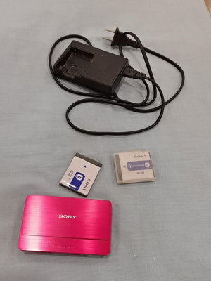 索尼DSC-T700數碼相機，帶充電器和兩塊電池，沒有內存卡9254