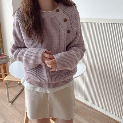 芋紫毛衣🚩甜美寬鬆溫柔斜扣慵懶針織衫