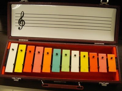 【金聲樂器】KINSTAR 奧福12音彩色 鐵琴 專業鐵片不刮手(奧福課程必備的樂器)