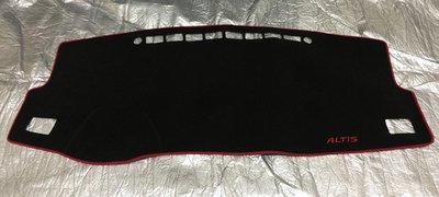 TOYOTA 豐田 11代 11.5代 ALTIS 專用 儀表板避光墊 隔熱墊 短毛黑+電繡ALTIS紅字
