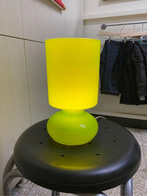 IKEA絕版LYKTA蘋果綠玻璃桌燈/檯燈/電燈-附E14燈泡 買回去直接用