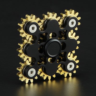 ?SuperPlayer?齒輪指尖陀螺–黑金方形-九齒輪手指螺旋減壓玩具