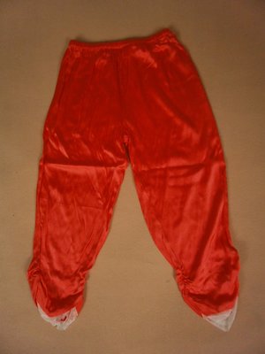 全新100%蠶絲真絲紅色七分褲緊身褲內搭褲--鬆緊帶腰圍--褲長70臀圍100公分--運費可合併