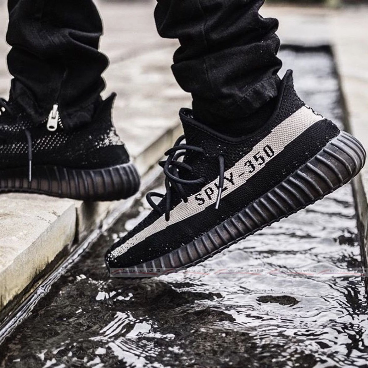 ADIDAS YEEZY BOOST 350 V2 “Black White” 黑白BY1604 椰子~美澳代購