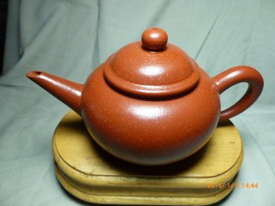 中國宜興朱泥大紅袍標準壺