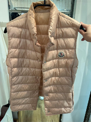 Moncler 羽絨背心