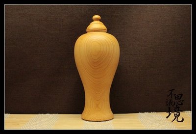 《不思議境》----台灣檜木/扁柏(Hinoki)【聞香瓶】聚寶盆 巧手精工 牛樟精油 檜木精油