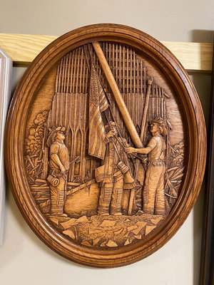 西洋古董加拿大藝術家Kim Muray木雕作品橢圓裝飾盤