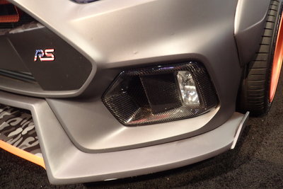 泰山美研社21072006 Ford Focus 2017 RS 亮面碳纖維霧燈罩 依當月報價為準