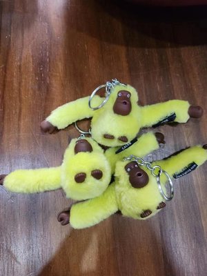 現貨 鑫森凱莉代購 Kipling 中號 螢光黃 毛絨猴子 猩猩 掛飾 吊飾 鑰匙圈