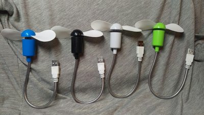 USB隨身風扇 / 迷你蛇形小風扇 / 電腦筆記本移動電源風扇 / 桌面風扇 (顏色隨機出貨)
