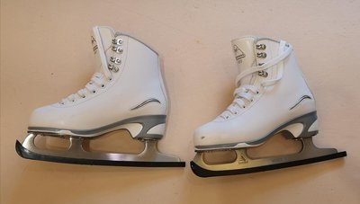 二手加拿大Jackson Ultima兒童白色滑冰鞋- size 2 九成新 有瑕疵