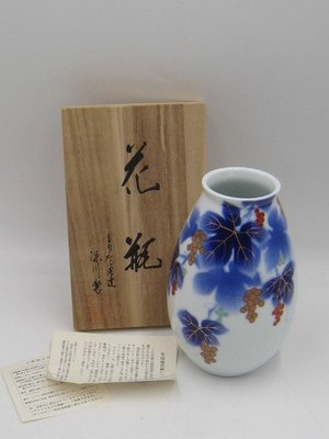 【日本古漾】340101 日本深川製磁　花瓶　葡萄圖　金彩　花器 箱附美品 口径7 *高 20CM