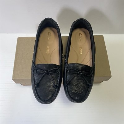 Connie代購-Clarks 女鞋款C MOCC BOAT淺口豆豆鞋軟皮樂福鞋26149271