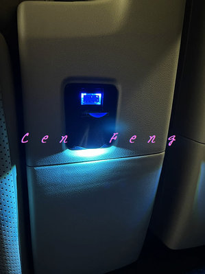 涔峰ＣＦ☆TOYOTA 16年後 ALPHARD 30系 35系 中排座椅 USB充電座 氣氛燈 充電孔 LM300