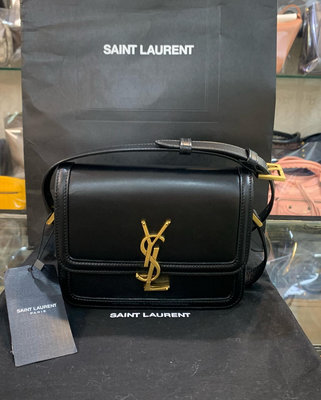 女人街國際精品"YSL SAINT LAURENT經典款 Solferino 黑色金釦 Logo 肩背 斜背包 豆腐包