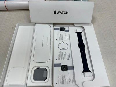 Apple Watch SE (2023) 40mm GPS 午夜色 (M/L) 僅拆封.未開通/未使用 自取價6680