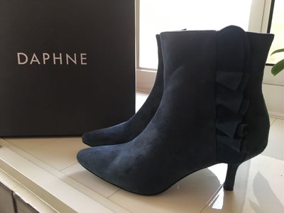 Daphne/達芙妮 秋冬 新品時尚 短靴 藍色 超美 尺寸24 僅試穿 近全新 鞋太多出清