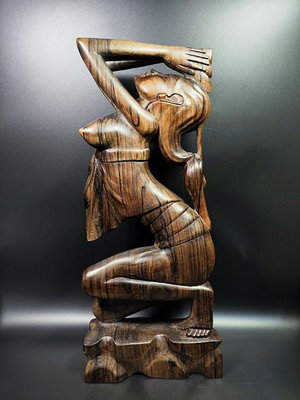 早期印尼黑檀木雕刻 - 祈禱的女人（實木/鄉村/木雕/藝術/古董/擺件/收藏/展示)