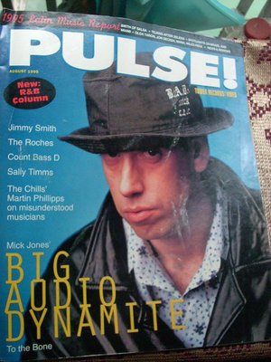 圖書~Pluse !~收錄Mick Jone's-Big Audio Dynamite等專題(英文音樂雜誌)...目錄如圖示