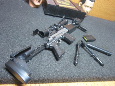 B4兵工裝備 海豹1/6銀黑版MK14滅音型戰鬥步槍一把(槍機拉柄可拉 ) mini模型