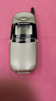 MOTOROLA小海豚 CD-928手機/拍戲/道具/擺飾/收藏/古玩/老物件/ ASUS HTC snoy  Nokia apple黑金鋼故障零件機/料件機
